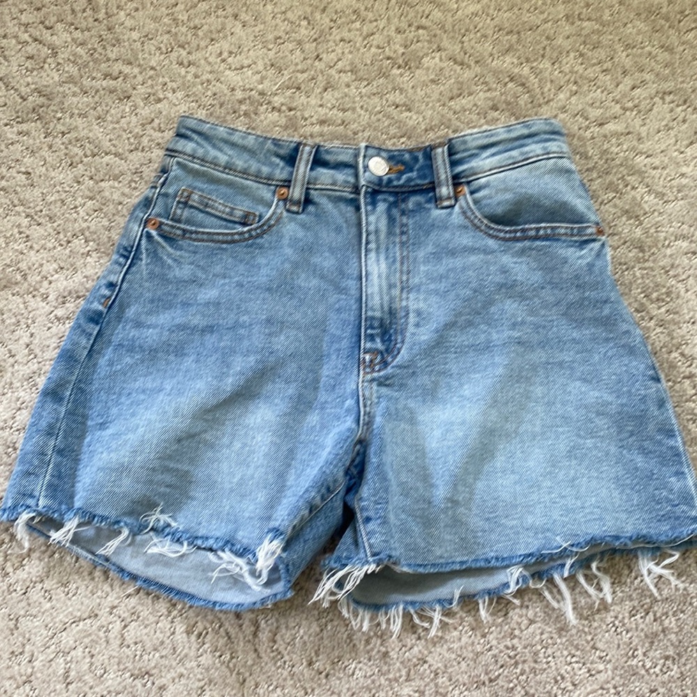 H&M high waist denim short